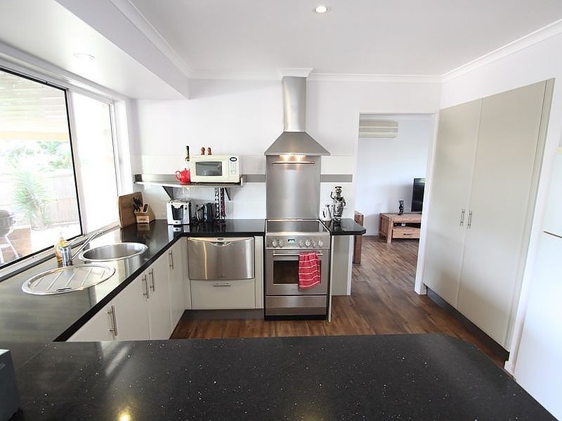 18 Wyara Court, Petrie QLD 4502