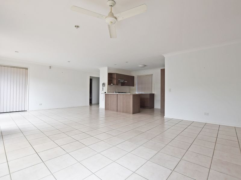 2 Acacia Crescent, Kallangur QLD 4503