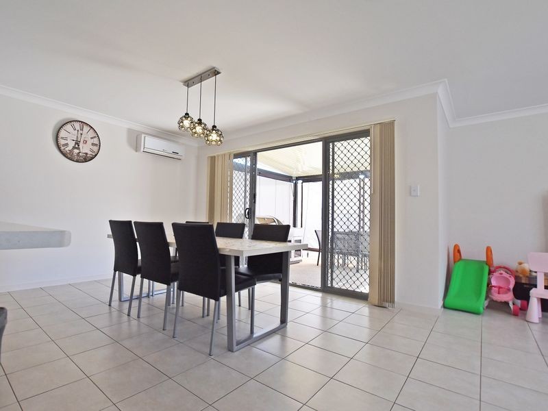 8 Melville Parade, North Lakes QLD 4509