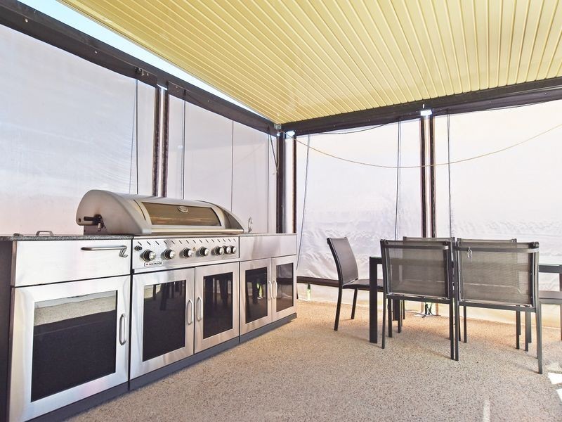 8 Melville Parade, North Lakes QLD 4509