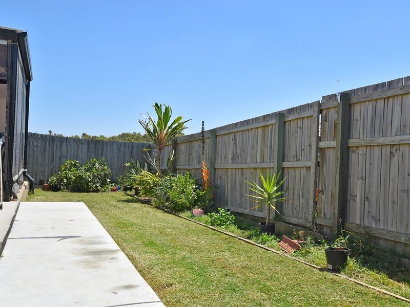 8 Melville Parade, North Lakes QLD 4509