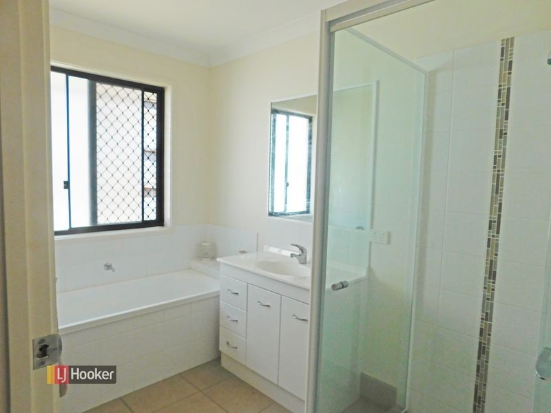 31 Chase Crescent, North Lakes QLD 4509