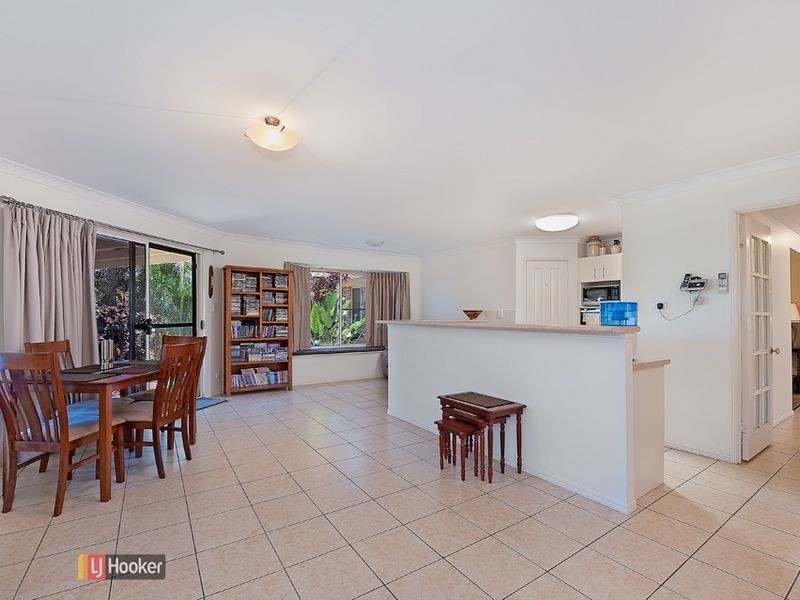 4 Homestead Place, Petrie QLD 4502