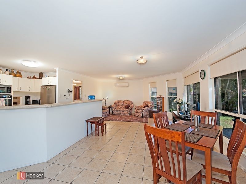 4 Homestead Place, Petrie QLD 4502