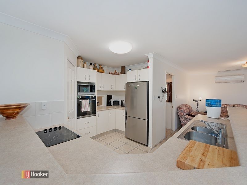 4 Homestead Place, Petrie QLD 4502