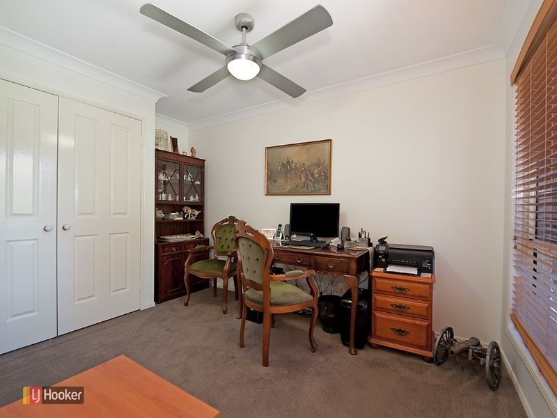 4 Homestead Place, Petrie QLD 4502