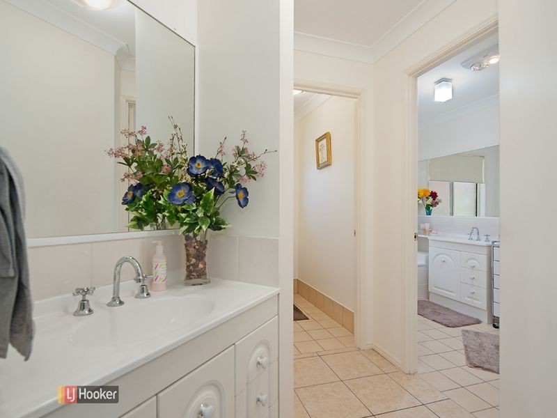 4 Homestead Place, Petrie QLD 4502