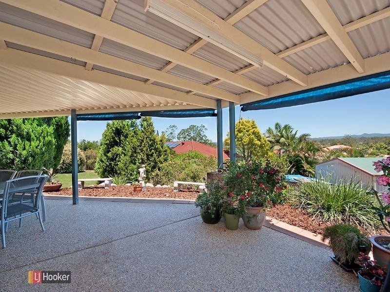 4 Homestead Place, Petrie QLD 4502