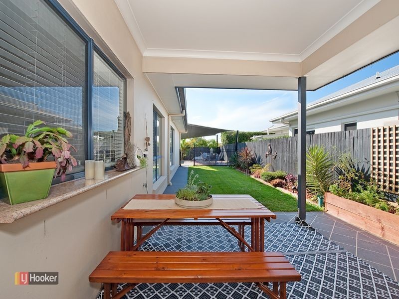 7 Thomson Close, North Lakes QLD 4509