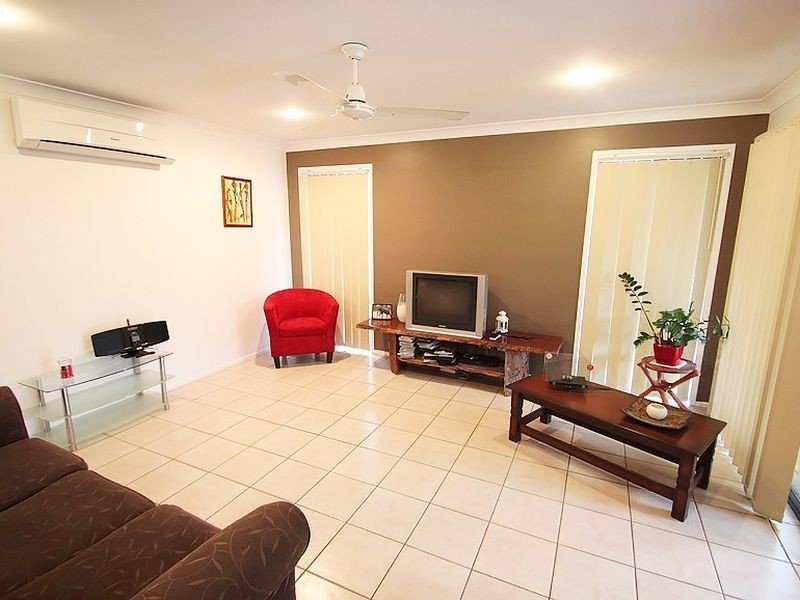 12 Acacia Crescent, Kallangur QLD 4503