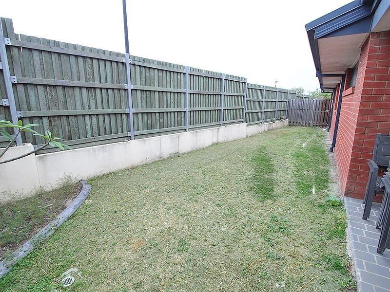 12 Acacia Crescent, Kallangur QLD 4503