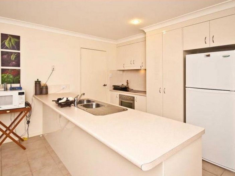 8 Aretha Lane, Narangba QLD 4504
