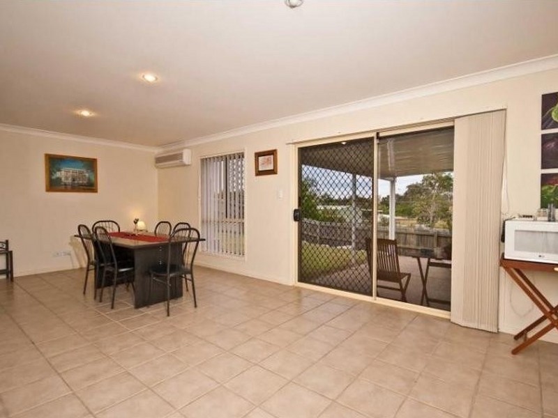 8 Aretha Lane, Narangba QLD 4504