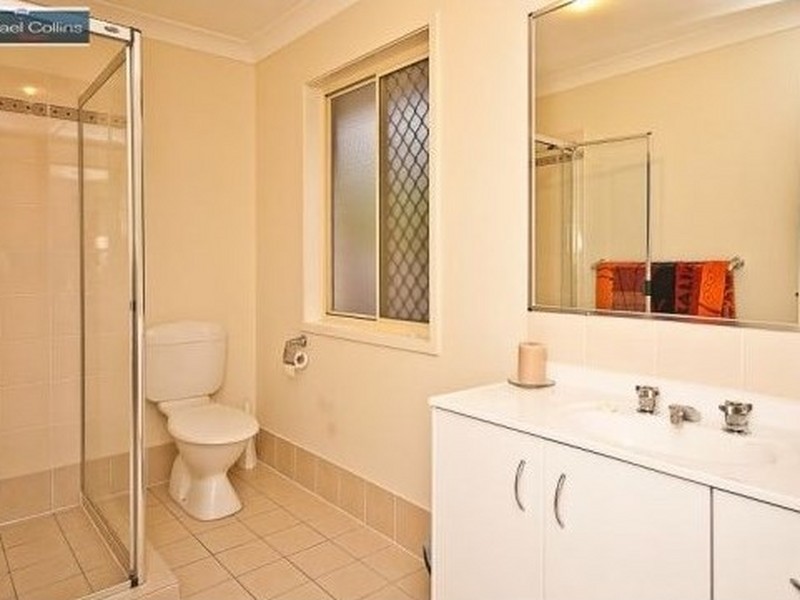 8 Aretha Lane, Narangba QLD 4504