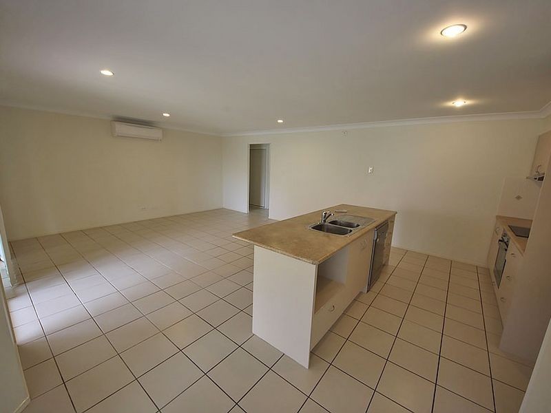 27 Lennon Boulevard, Narangba QLD 4504