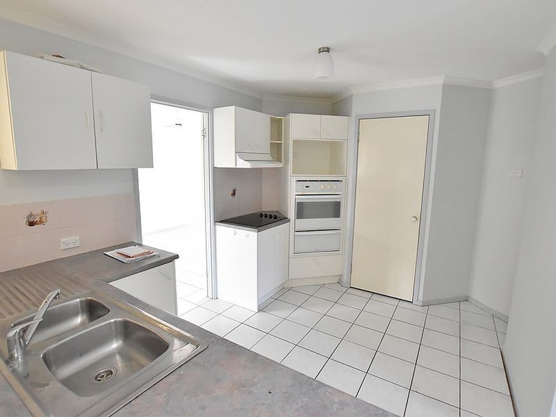 3 Brolga Ave, Kallangur QLD 4503