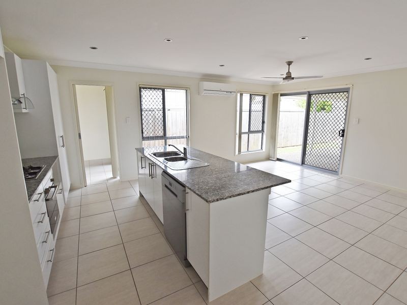 5 Toby Close, Kallangur QLD 4503