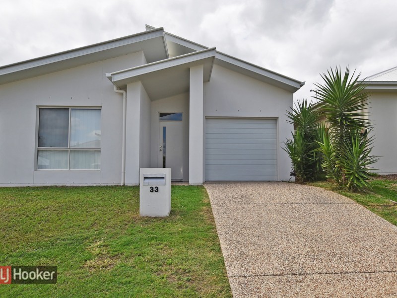 33 Manhattan Crescent, North Lakes QLD 4509
