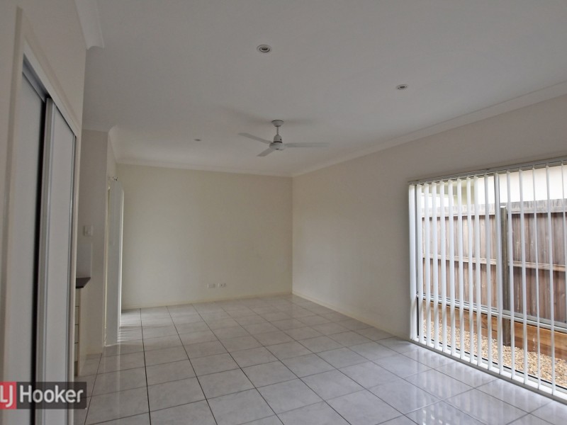 33 Manhattan Crescent, North Lakes QLD 4509