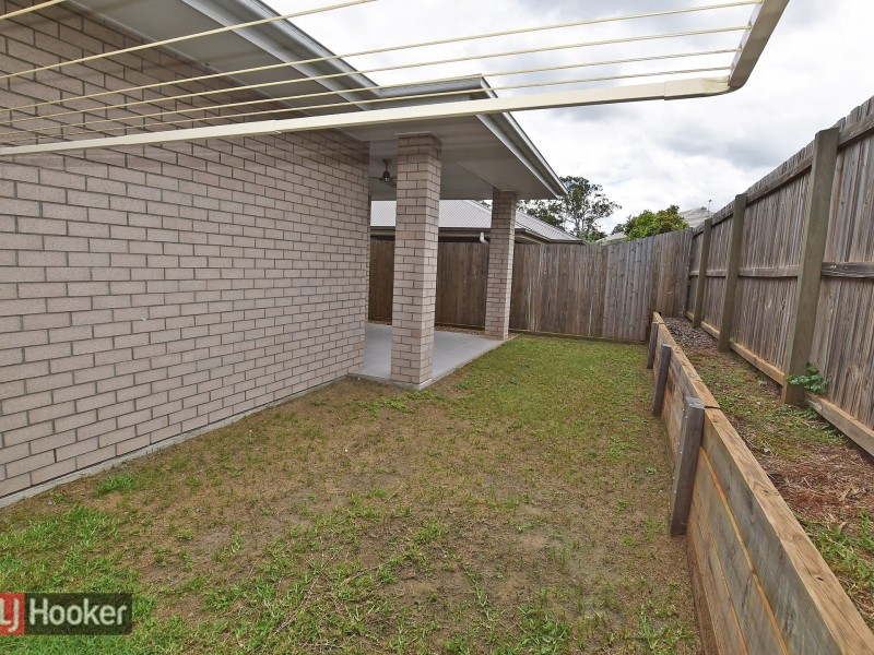 33 Manhattan Crescent, North Lakes QLD 4509