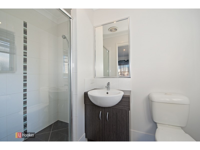 23 Severn Crescent, North Lakes QLD 4509