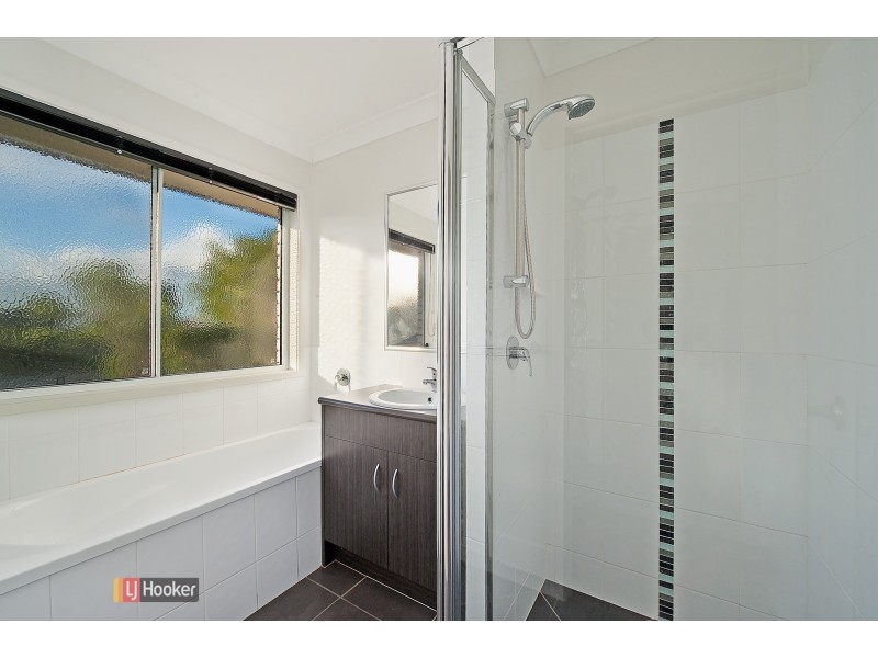23 Severn Crescent, North Lakes QLD 4509
