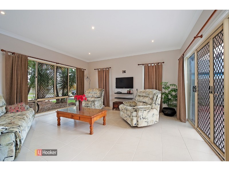 4 Brookfield Street, North Lakes QLD 4509