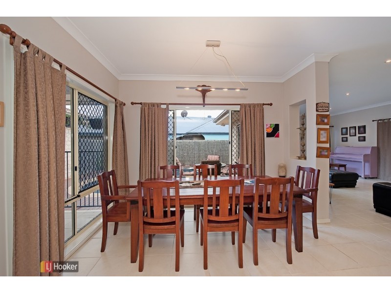 4 Brookfield Street, North Lakes QLD 4509