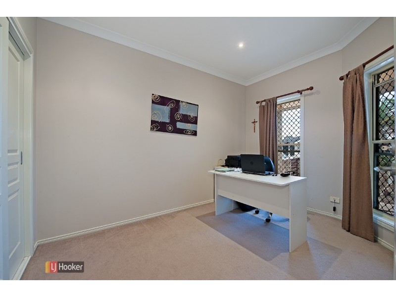 4 Brookfield Street, North Lakes QLD 4509