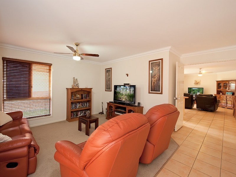 59 Glass House Circuit, Kallangur QLD 4503