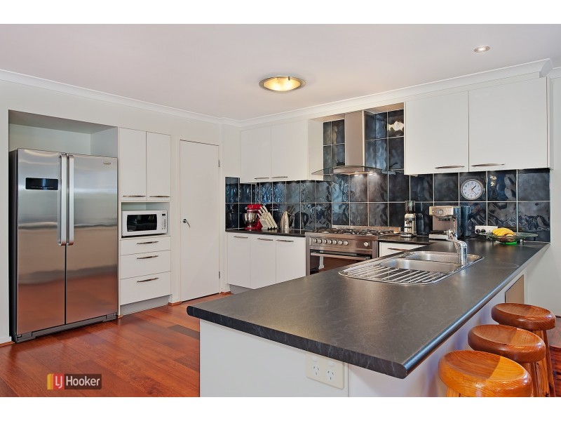 8 Satinash Court, North Lakes QLD 4509