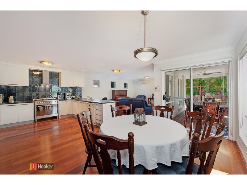 8 Satinash Court, North Lakes QLD 4509