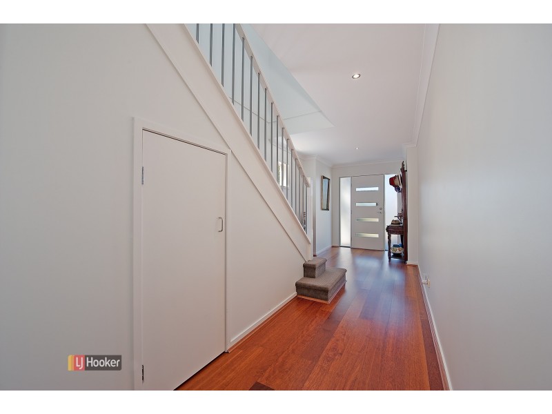 8 Satinash Court, North Lakes QLD 4509