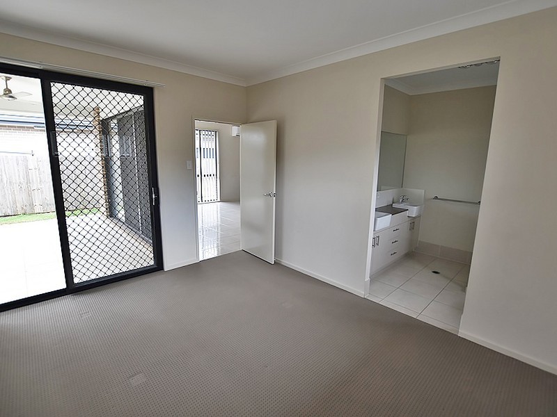 23 Edmund Circuit, North Lakes QLD 4509