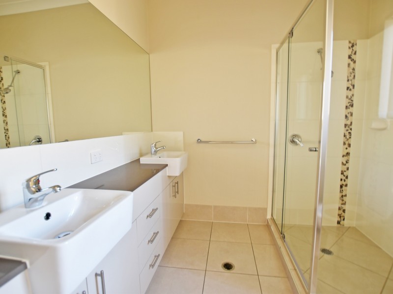 23 Edmund Circuit, North Lakes QLD 4509