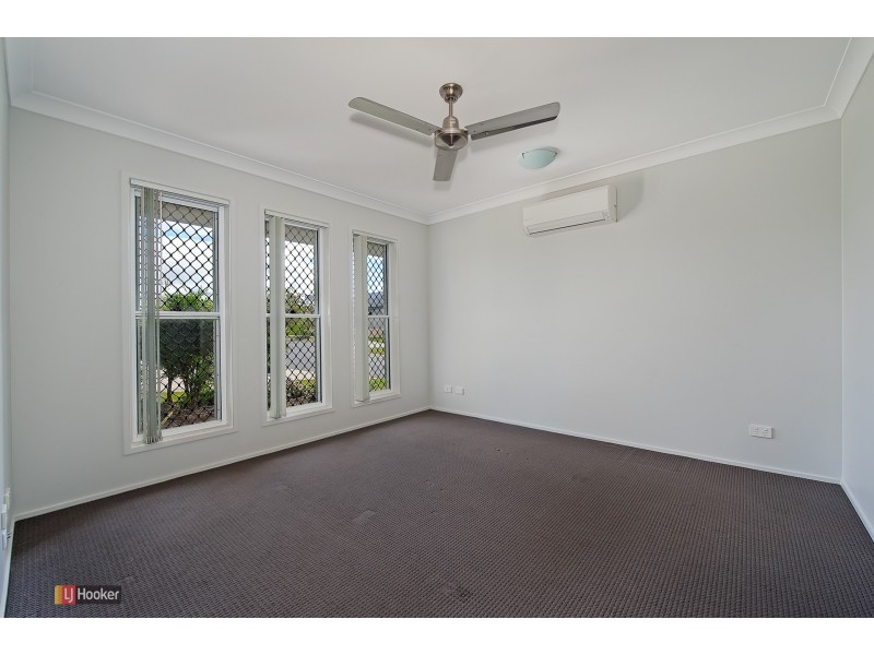 1 Dickson Crescent, North Lakes QLD 4509