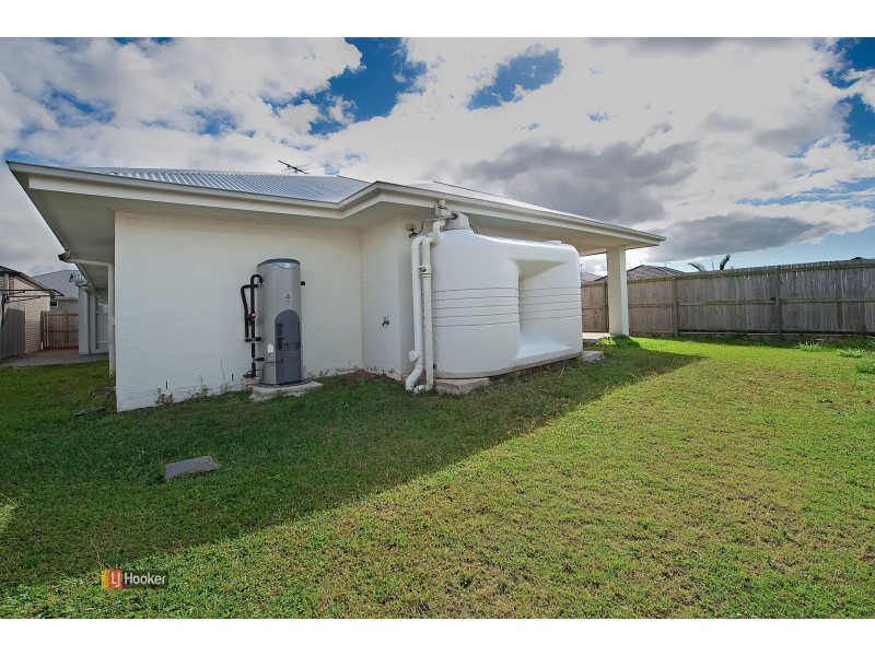1 Dickson Crescent, North Lakes QLD 4509