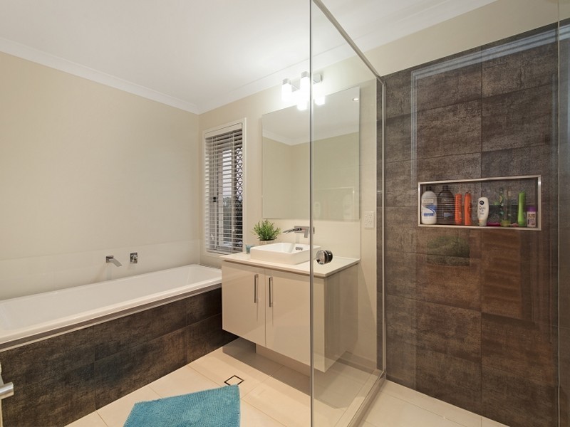 8 Capricorn Circuit, North Lakes QLD 4509
