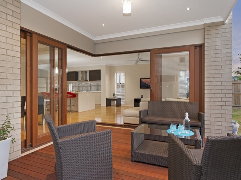 8 Capricorn Circuit, North Lakes QLD 4509