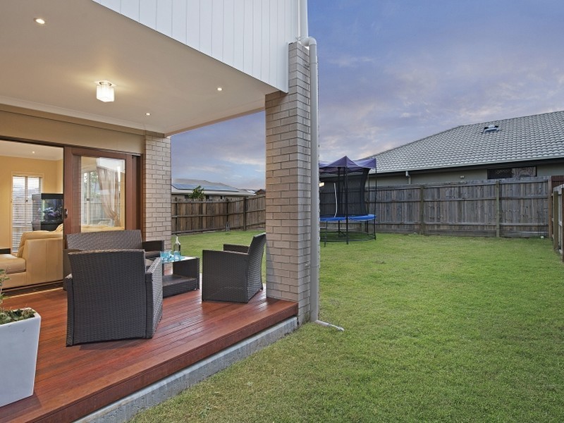 8 Capricorn Circuit, North Lakes QLD 4509