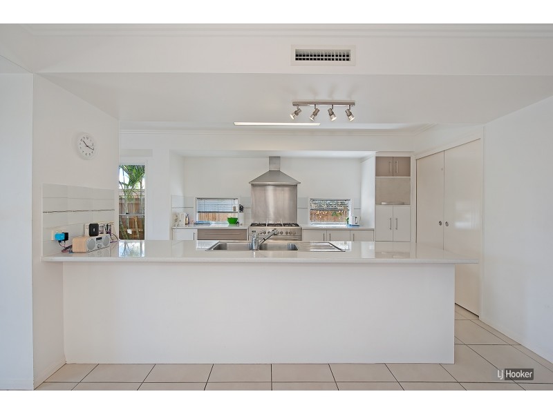 10 Franklin Street, North Lakes QLD 4509