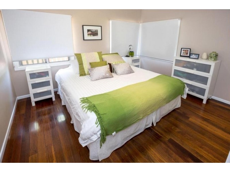 595 Oxley Ave, Scarborough QLD 4020