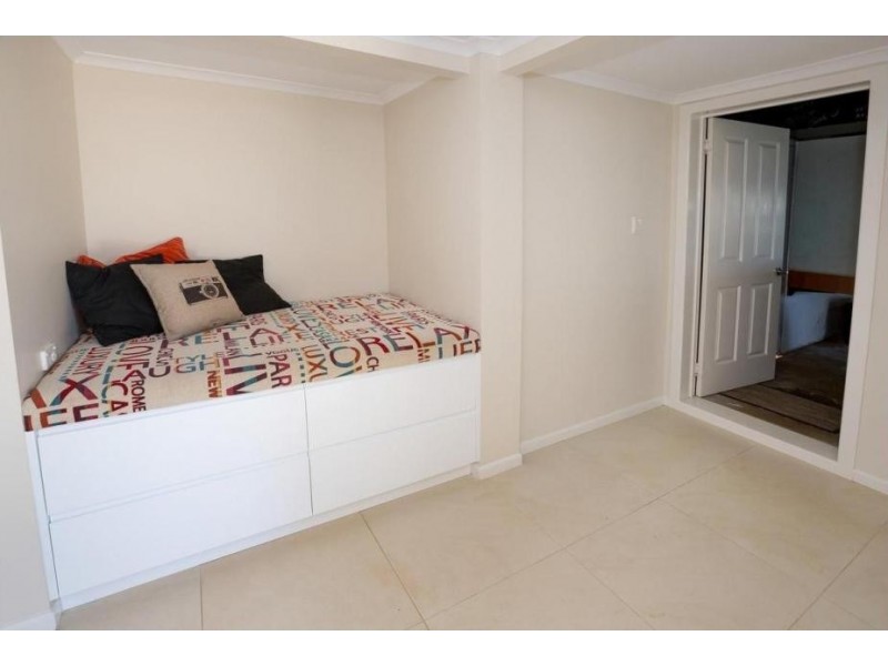 595 Oxley Ave, Scarborough QLD 4020