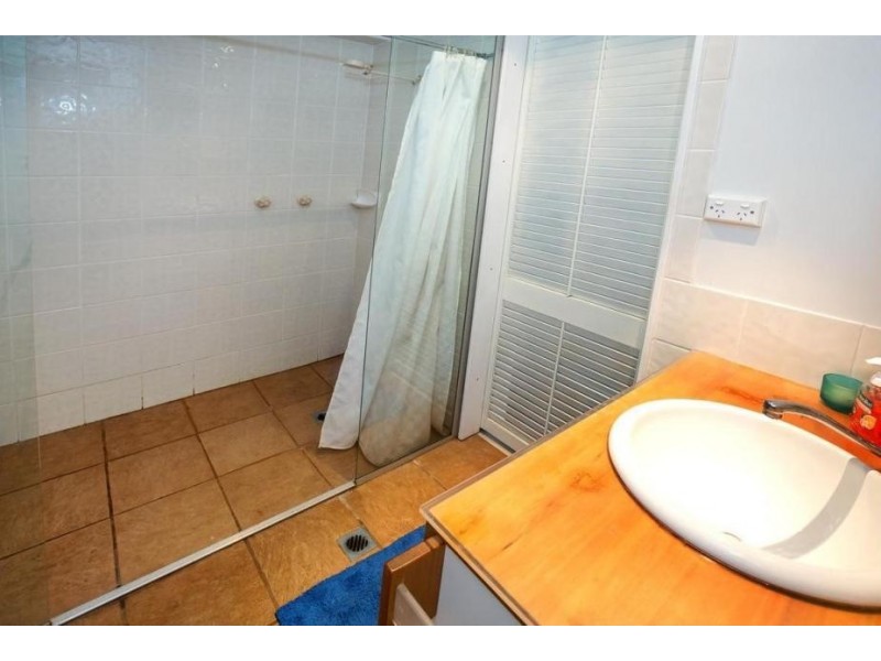 595 Oxley Ave, Scarborough QLD 4020