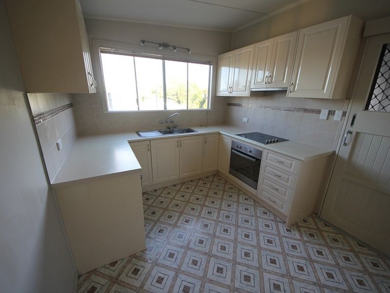 12 Sheehan Street, Kallangur QLD 4503