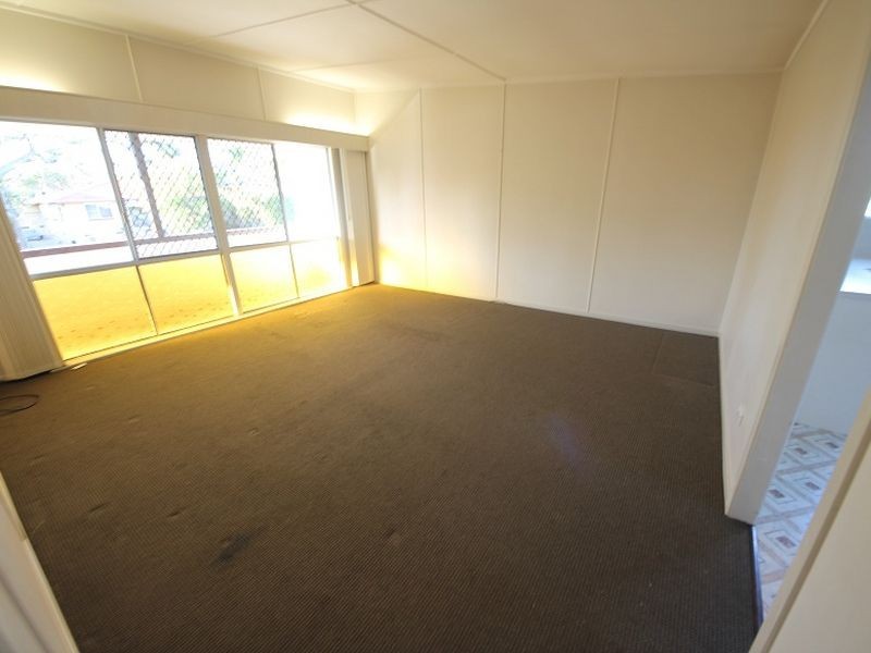 12 Sheehan Street, Kallangur QLD 4503