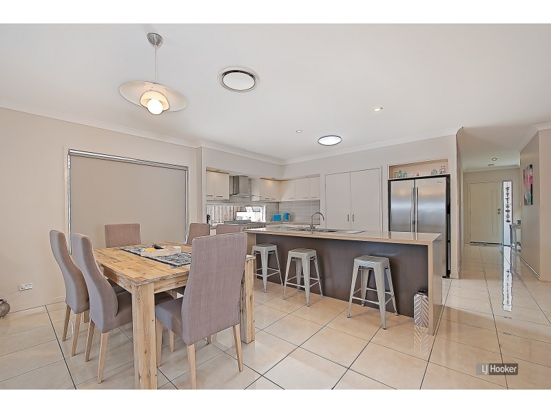 28 Williams Crescent, North Lakes QLD 4509