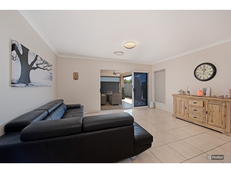 28 Williams Crescent, North Lakes QLD 4509