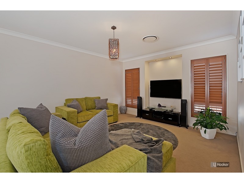 28 Williams Crescent, North Lakes QLD 4509