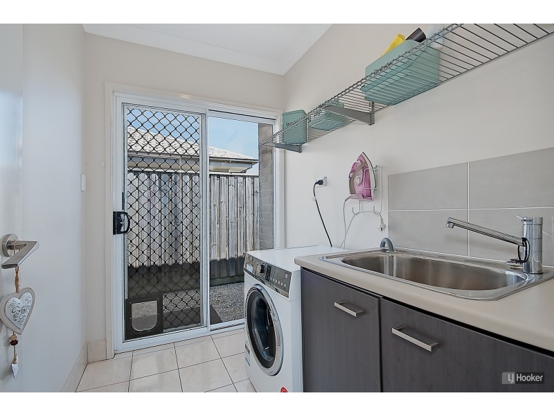 28 Williams Crescent, North Lakes QLD 4509